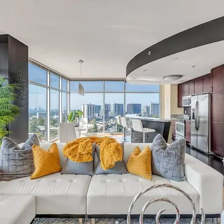 Exquisite Polished Panoramic Buckhead Penthouse-Designed Apartment